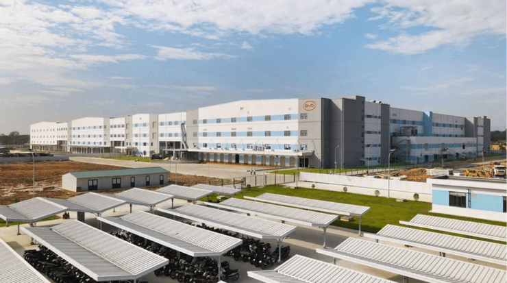 比亞迪的越南工廠距離首都河內市有一個半小時的車程