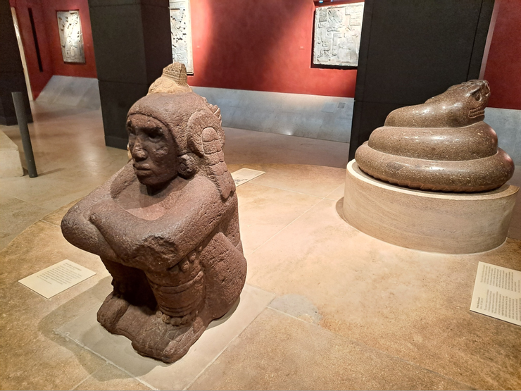 我腰痠的心情跟這位仁兄的姿勢一樣