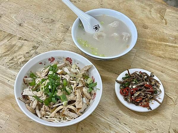 (小南門美食)樺林乾麵~獨創吃法乾麵+干絲!加入調味5寶更好