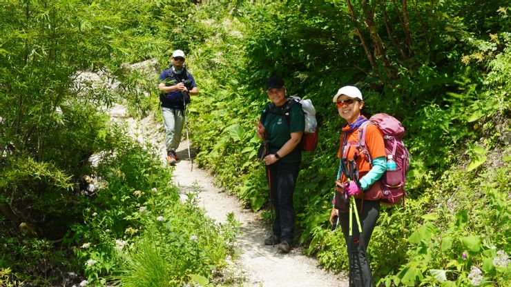 舒服的步道,隊友的回眸!