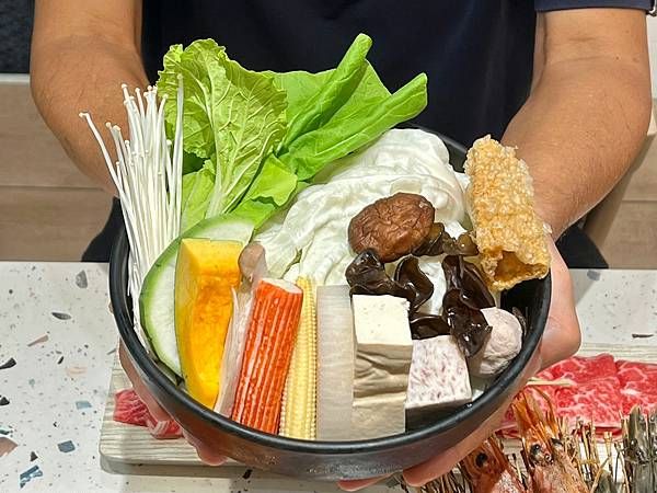 *(台北火鍋)食客三千火鍋~平價消費、網美裝潢火鍋只要298